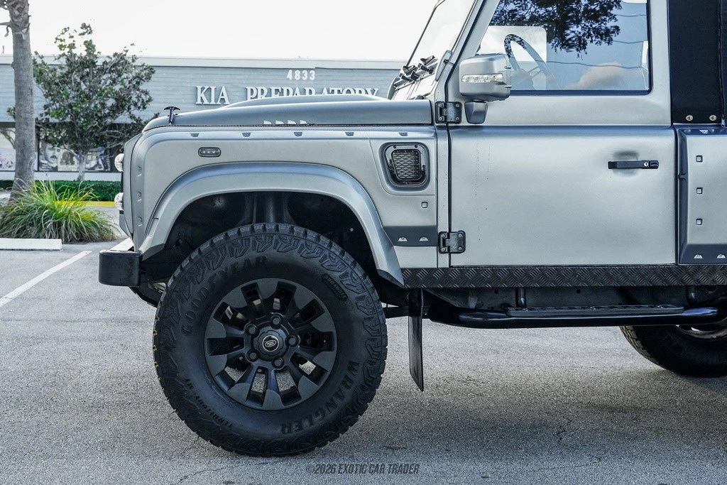 1998 Land Rover Defender 90 - Image 4 of 12