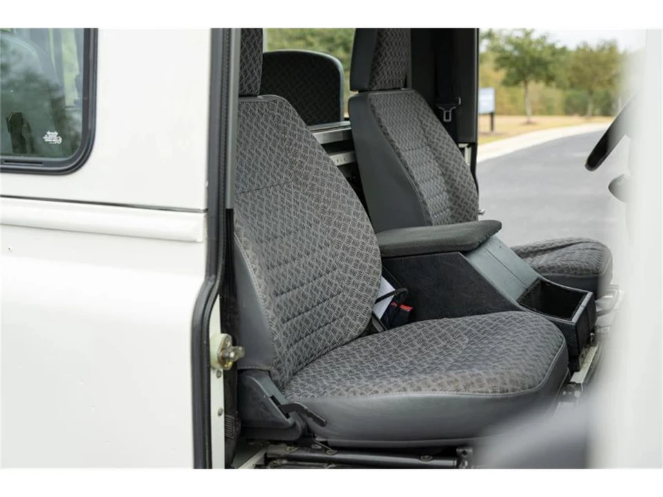 1998 Land Rover Defender - Image 11 of 31