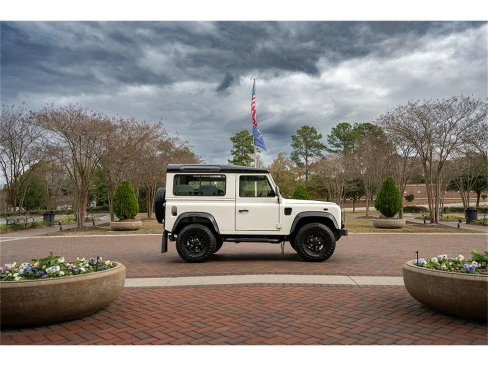 1998 Land Rover Defender - Image 17 of 31