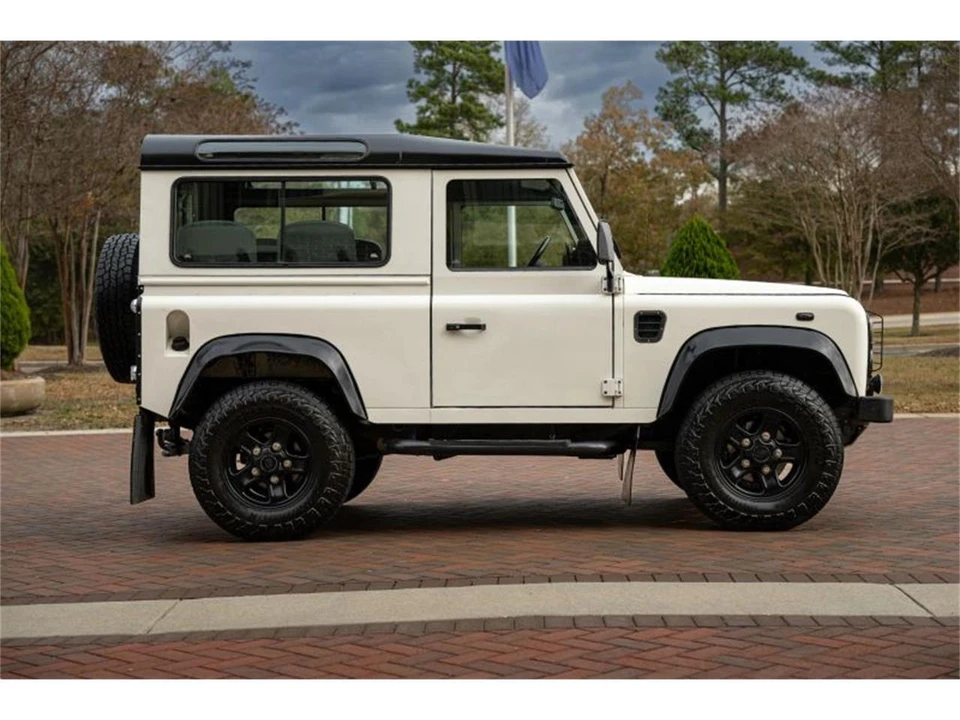 1998 Land Rover Defender - Image 16 of 31