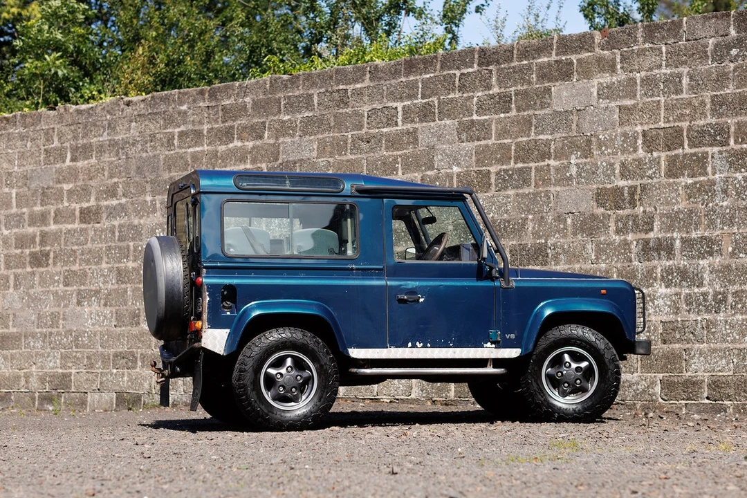 1998 Land Rover Defender 90 - Image 10 of 30