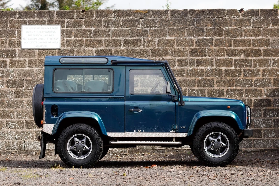 1998 Land Rover Defender 90 - Image 11 of 30