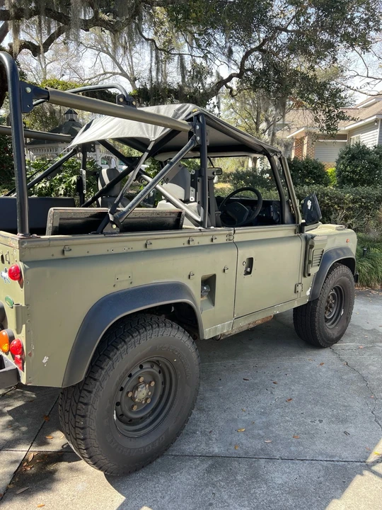 1998 Land Rover Defender 110 - Image 2 of 11