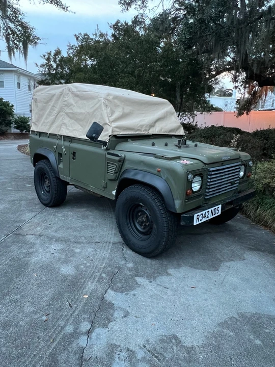 1998 Land Rover Defender 110 - Image 7 of 11