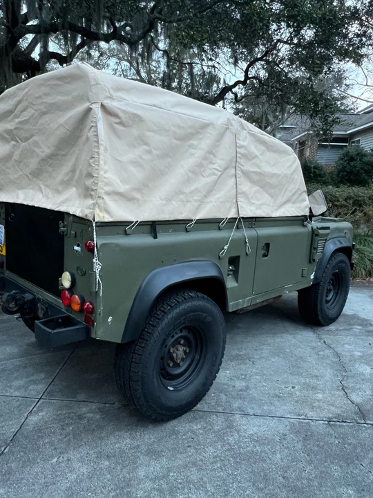 1998 Land Rover Defender 110 - Image 8 of 11