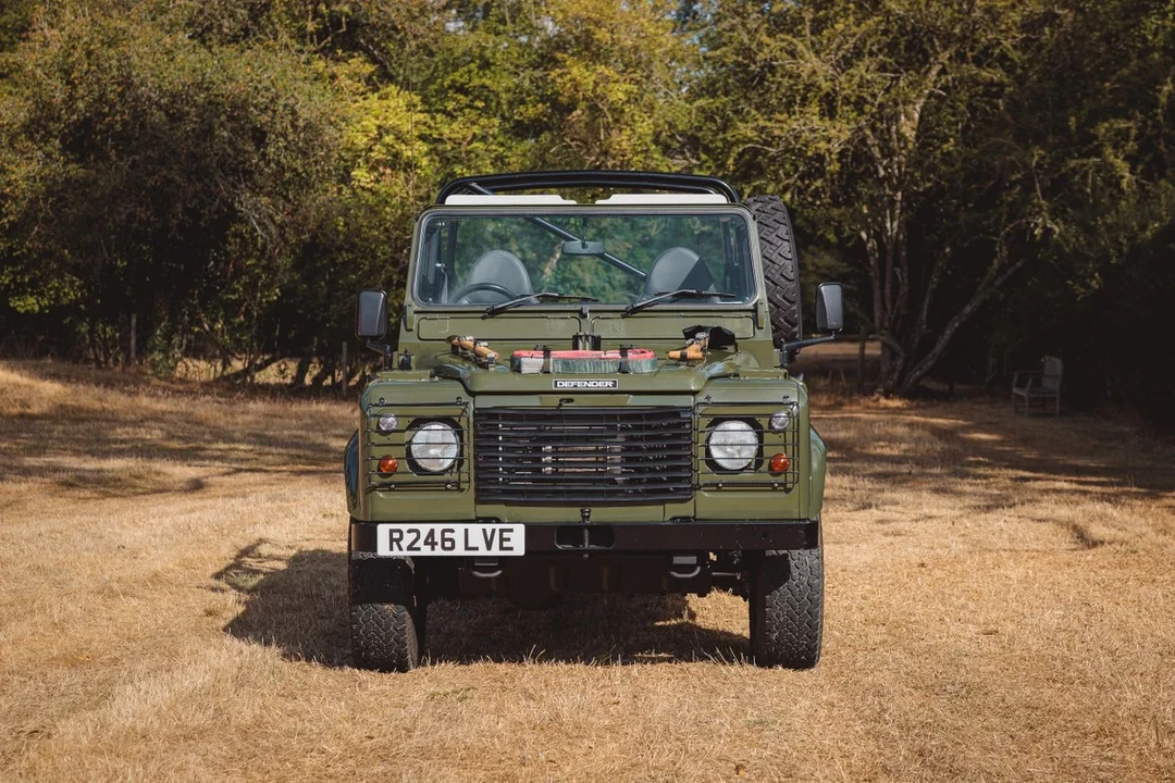 1998 Land Rover Defender 90 - Image 5 of 30