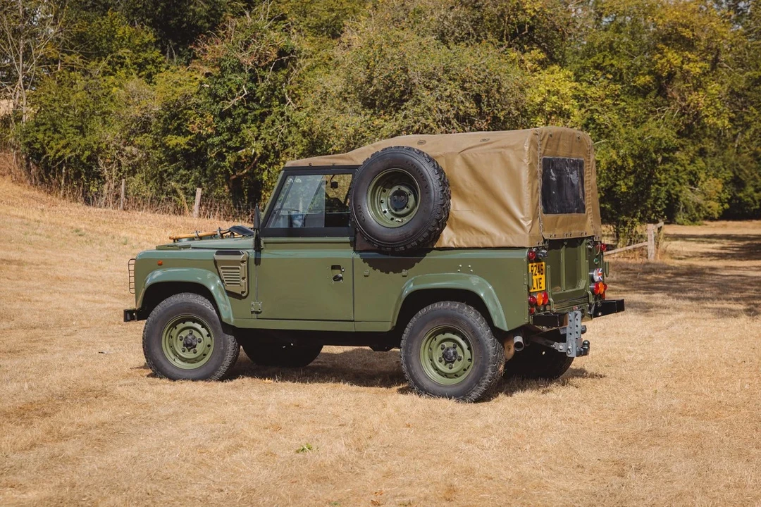 1998 Land Rover Defender 90 - Image 25 of 30