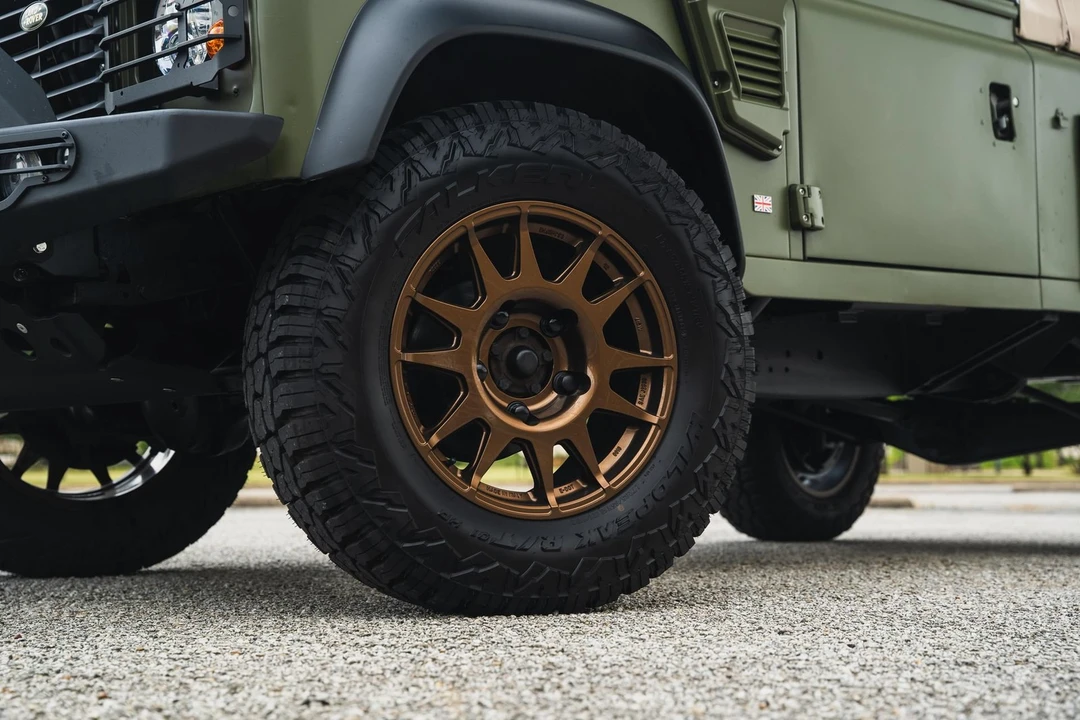 1998 Land Rover Defender - Image 6 of 31