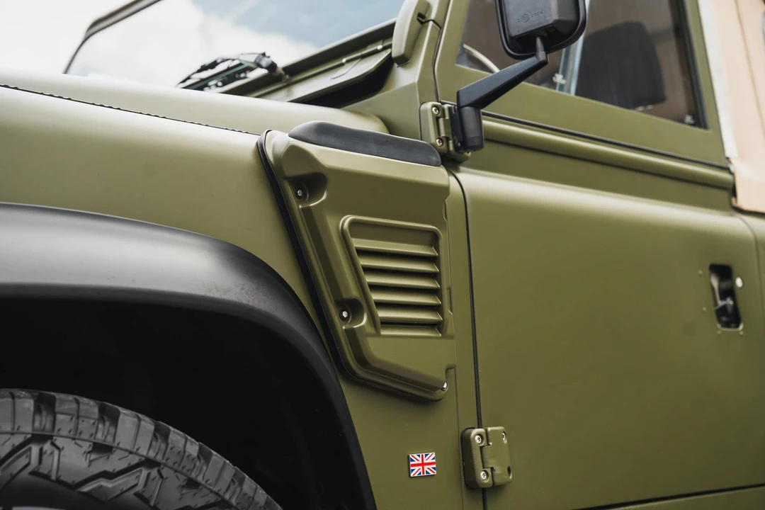 1998 Land Rover Defender - Image 9 of 31