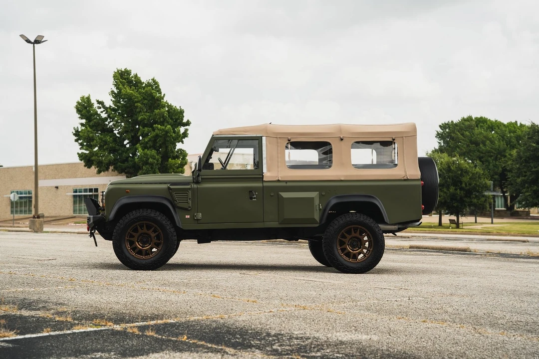 1998 Land Rover Defender - Image 25 of 31