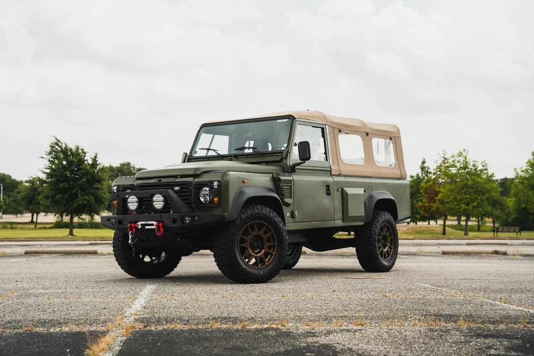 1998 Land Rover Defender - Image 2 of 31