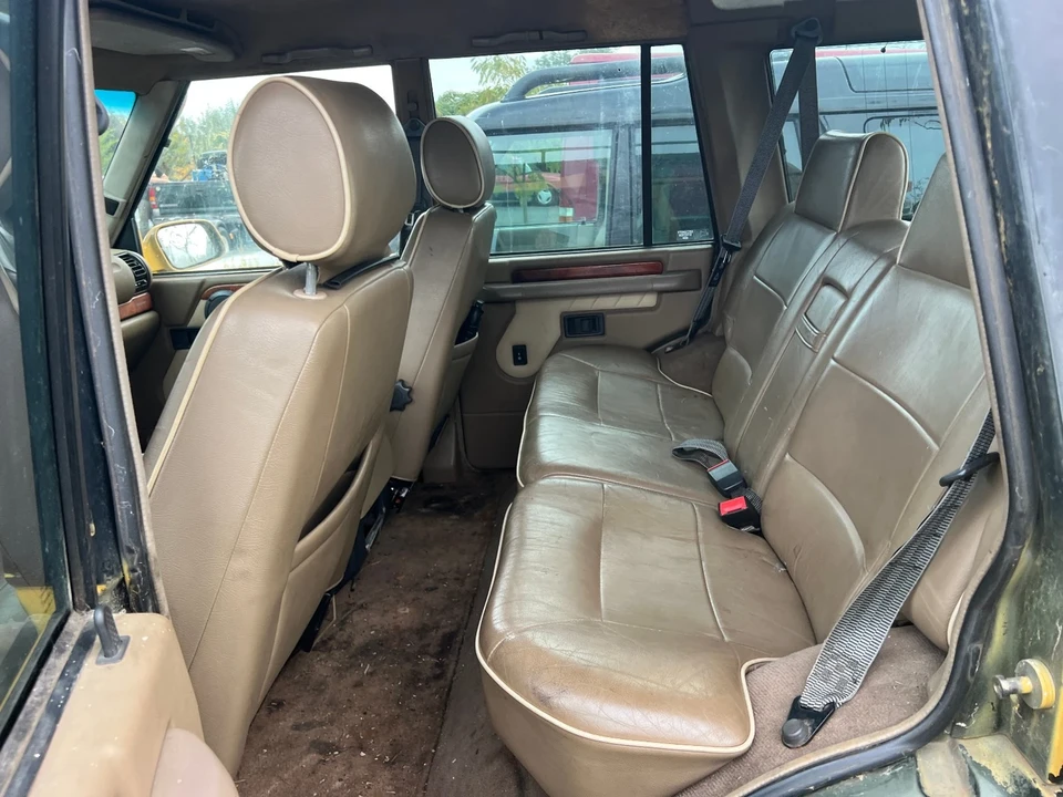 1998 Land Rover Discovery 1st Gen - Image 9 of 16