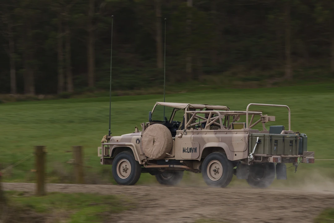 1998 Land Rover Defender - Image 7 of 31