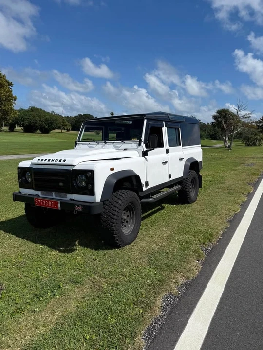 1998 Land Rover Defender 110 - Image 14 of 16