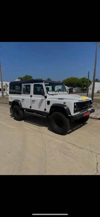 1998 Land Rover Defender 110 - Image 3 of 16