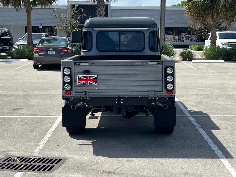 1998 Land Rover Defender 130 - Image 4 of 10
