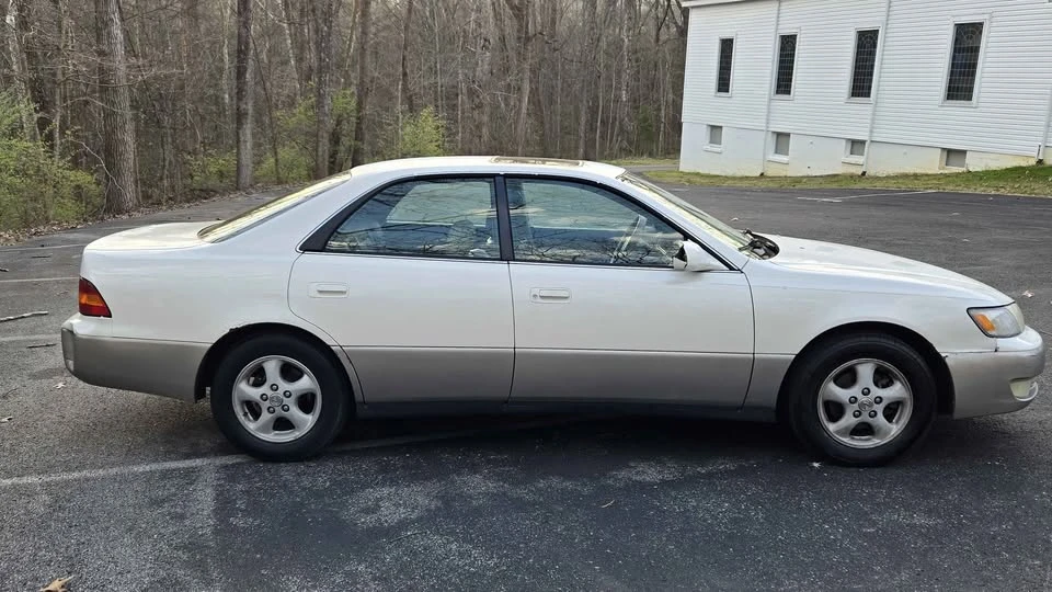 1998 Lexus ES 3rd Gen - Image 7 of 20