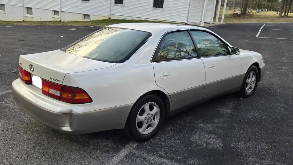 1998 Lexus ES 3rd Gen - Image 6 of 20