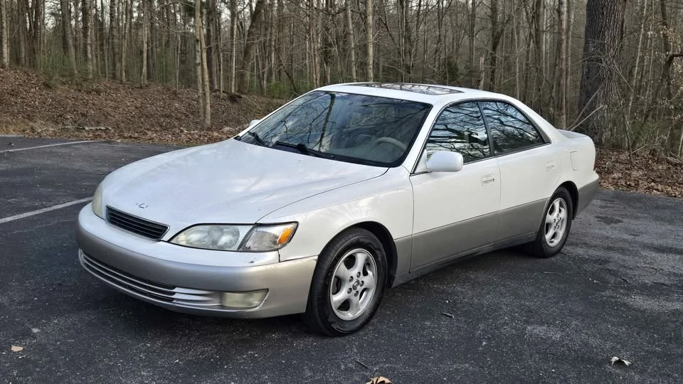 1998 Lexus ES 3rd Gen - Image 2 of 20