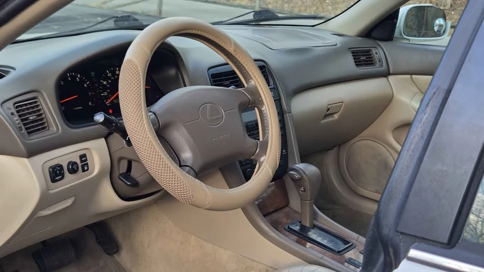 1998 Lexus ES 3rd Gen - Image 13 of 20