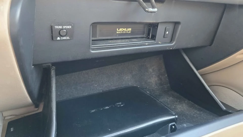 1998 Lexus ES 3rd Gen - Image 19 of 20