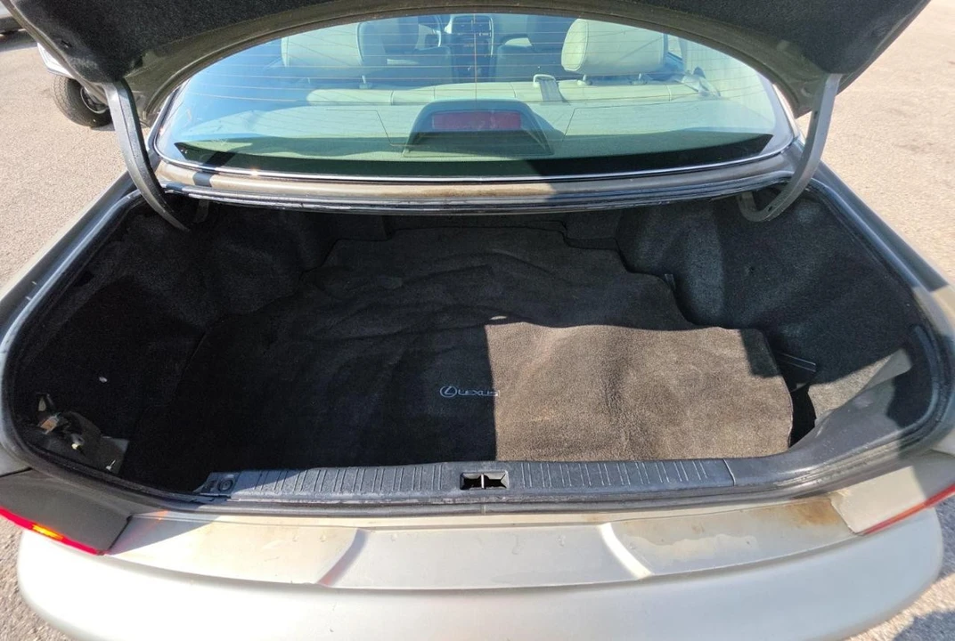 1998 Lexus ES 3rd Gen - Image 13 of 14