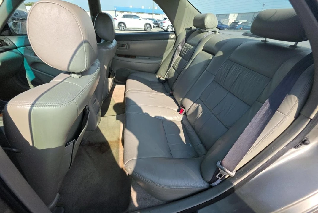 1998 Lexus ES 3rd Gen - Image 11 of 14
