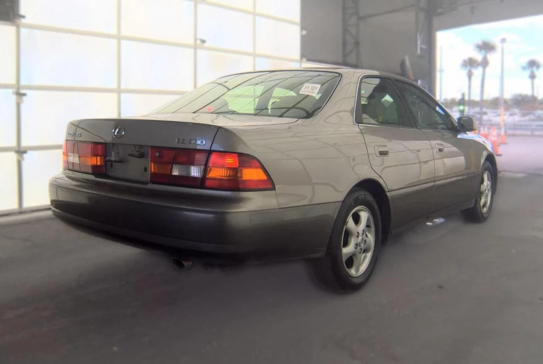 1998 Lexus ES 3rd Gen - Image 4 of 14