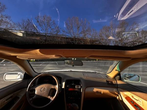 1998 Lexus ES 3rd Gen - Image 8 of 21