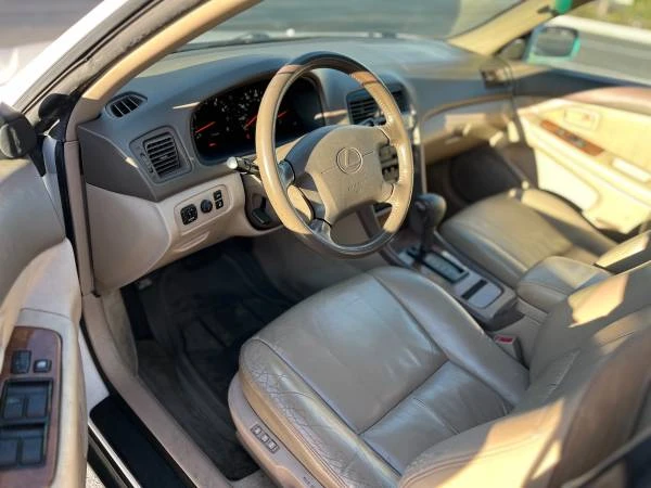 1998 Lexus ES 3rd Gen - Image 4 of 21