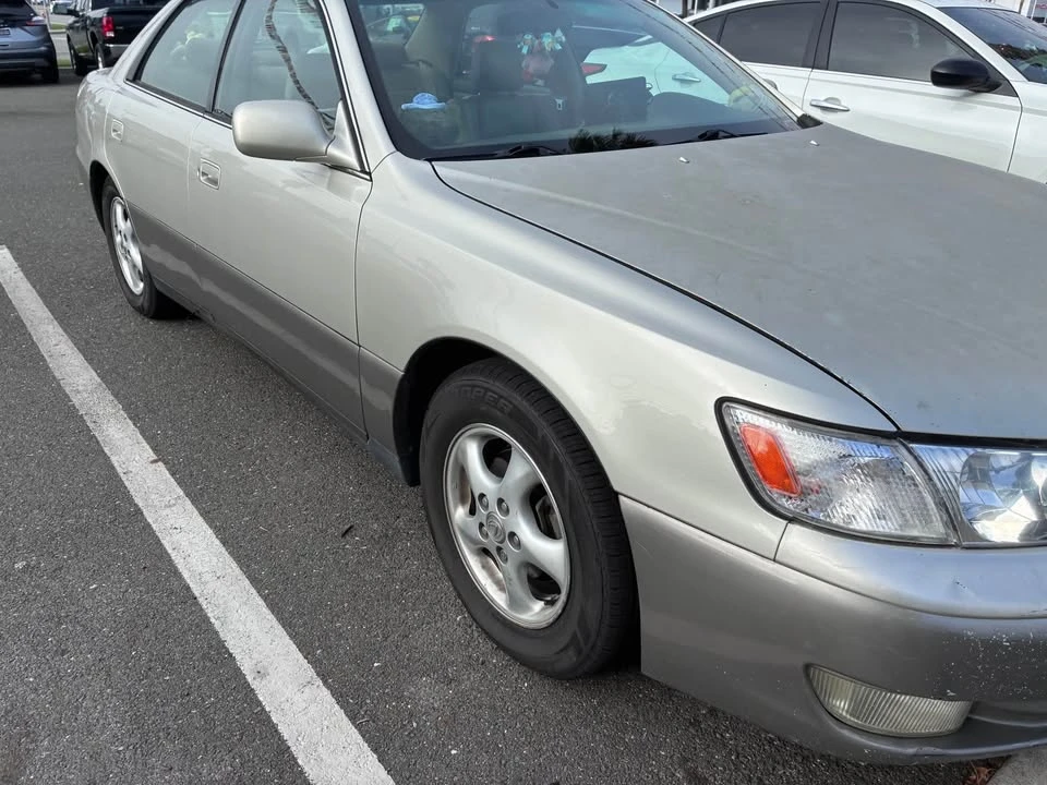 1998 Lexus ES 2nd Gen - Image 2 of 7