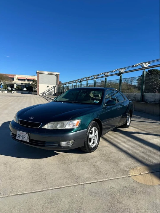 1998 Lexus ES 3rd Gen - Image 2 of 18