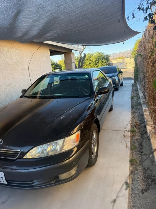 1998 Lexus ES 2nd Gen - Image 2 of 4