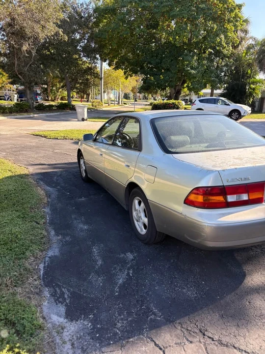 1998 Lexus ES 3rd Gen - Image 4 of 6