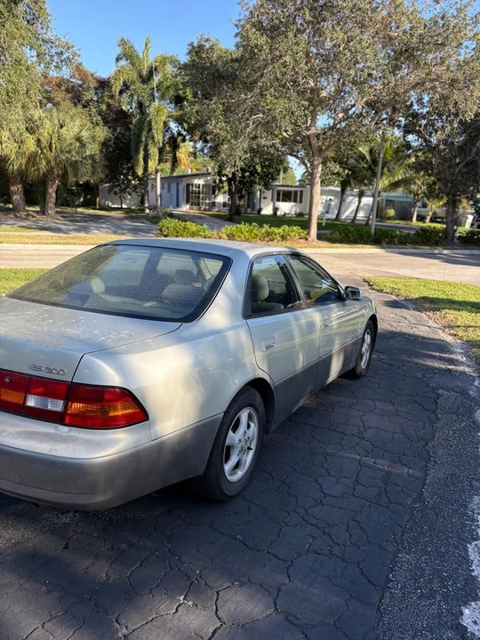 1998 Lexus ES 3rd Gen - Image 3 of 6