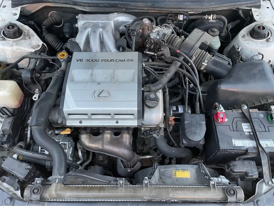 1998 Lexus ES 3rd Gen - Image 16 of 17