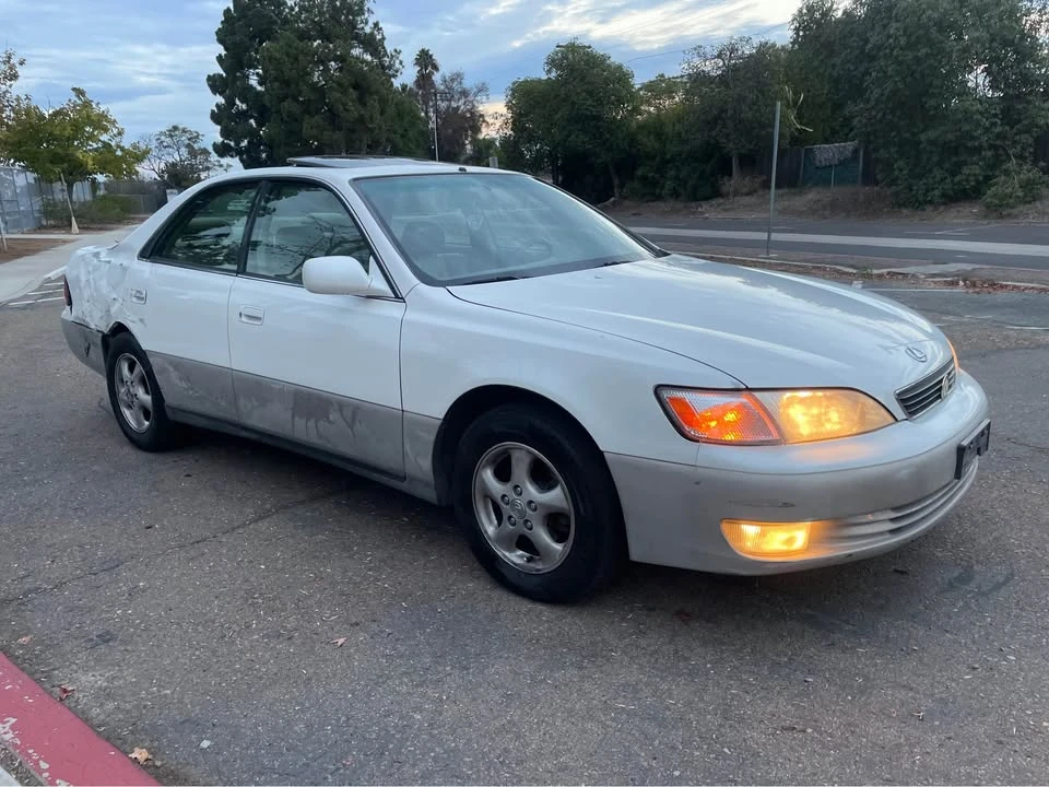 1998 Lexus ES 3rd Gen - Image 5 of 17