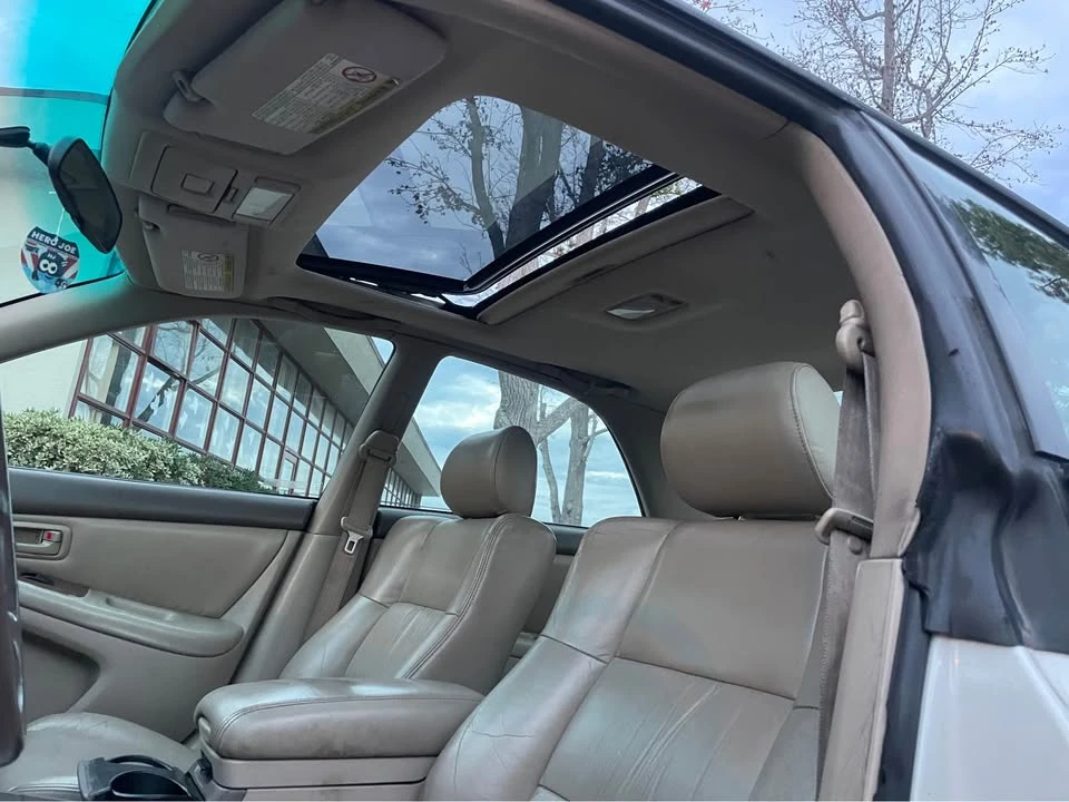 1998 Lexus ES 3rd Gen - Image 8 of 17