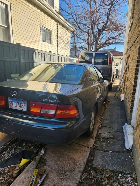 1998 Lexus ES 2nd Gen - Image 5 of 10