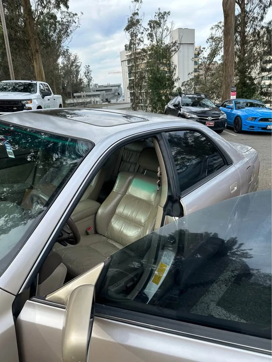 1998 Lexus ES 2nd Gen - Image 2 of 3