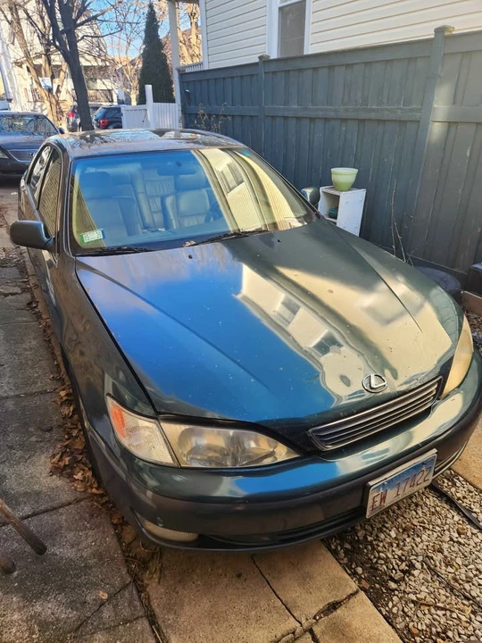 1998 Lexus ES 2nd Gen - Image 2 of 10