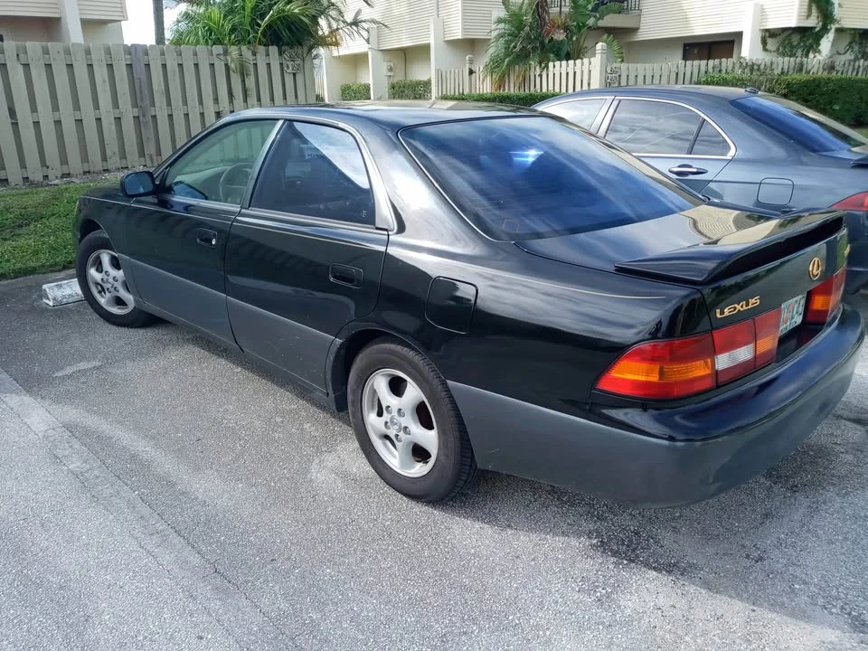 1998 Lexus ES 3rd Gen - Image 5 of 9