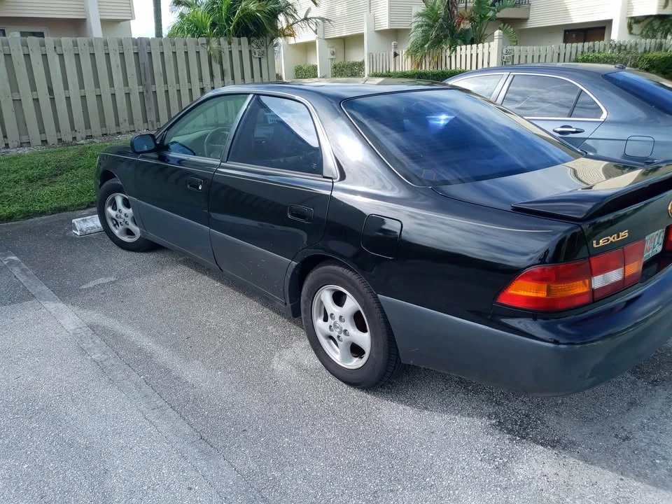 1998 Lexus ES 3rd Gen - Image 6 of 9