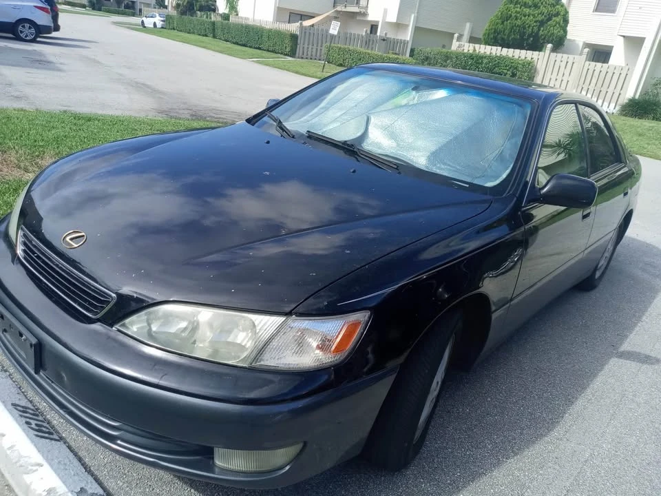 1998 Lexus ES 3rd Gen - Image 2 of 9