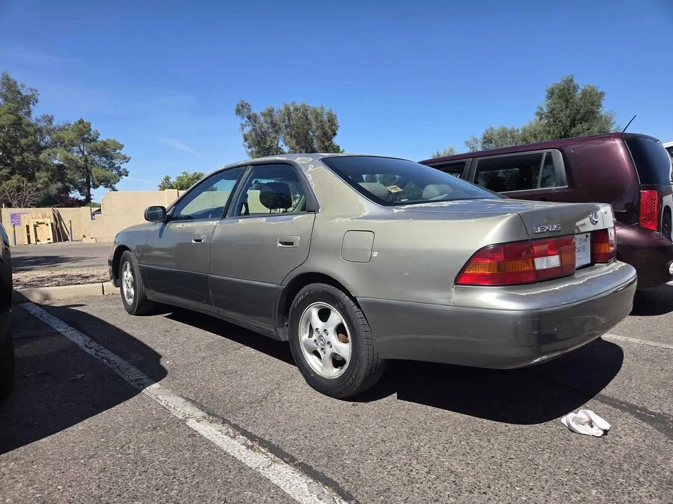 1998 Lexus ES 3rd Gen - Image 9 of 14