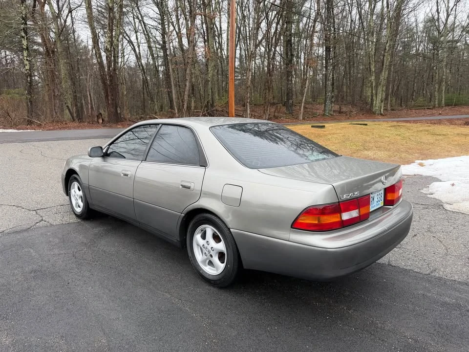 1998 Lexus ES 3rd Gen - Image 2 of 8