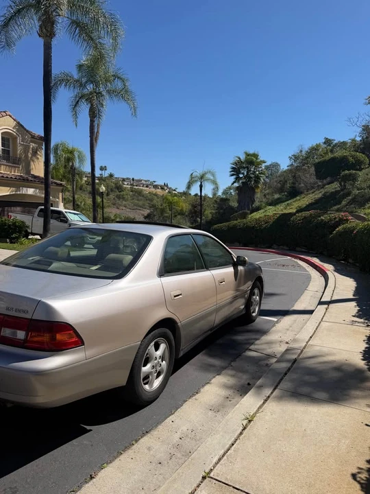 1998 Lexus ES 3rd Gen - Image 5 of 7