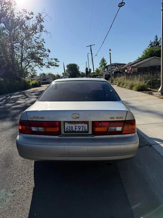 1998 Lexus ES 3rd Gen - Image 3 of 7