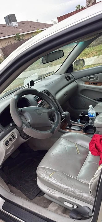 1998 Lexus ES 3rd Gen - Image 3 of 4