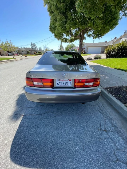 1998 Lexus ES 3rd Gen - Image 3 of 8